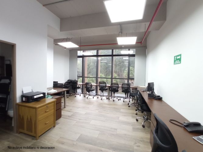 Oficina en arriendo en El Poblado, Medellín, 42 m² · foto 2 de 6