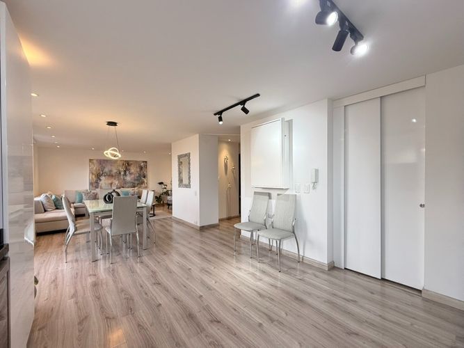 Apartamento de 3 alcobas en venta en Cedritos, Bogotá, 141 m² · foto 6 de 24