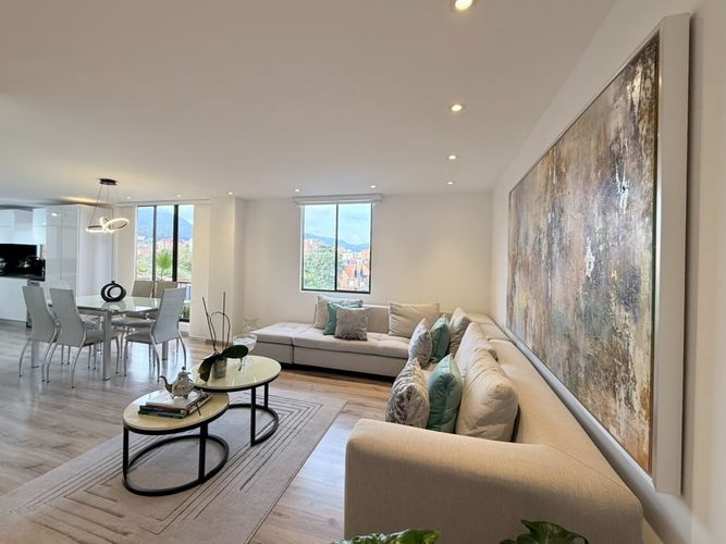 Apartamento de 3 alcobas en venta en Cedritos, Bogotá, 141 m² · foto 2 de 24