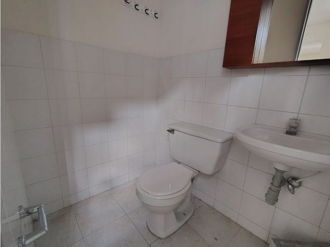 Local en arriendo en Colombia, Medellín, 50 m² · foto 4 de 6