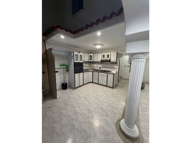 Casa de 3 alcobas en venta en Ciudadela Real De Minas, Bucaramanga, 122 m² · foto 2 de 14