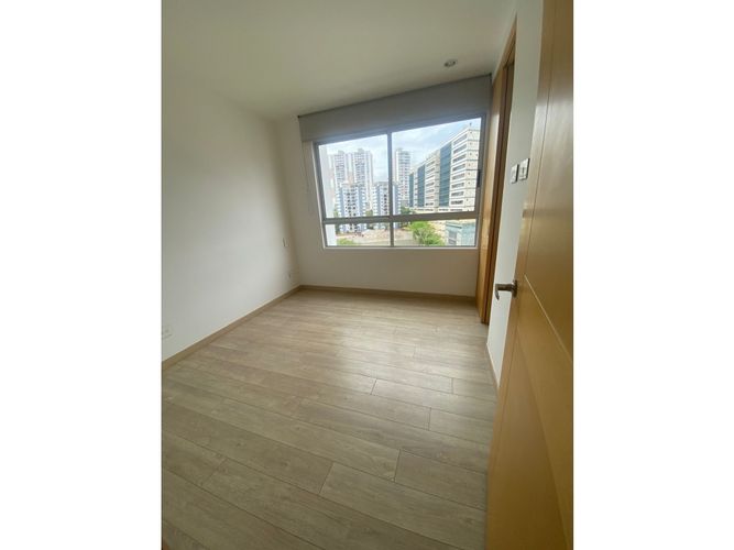 Apartamento de 3 alcobas en venta en Cañaveral, Floridablanca, 98 m² · foto 5 de 11