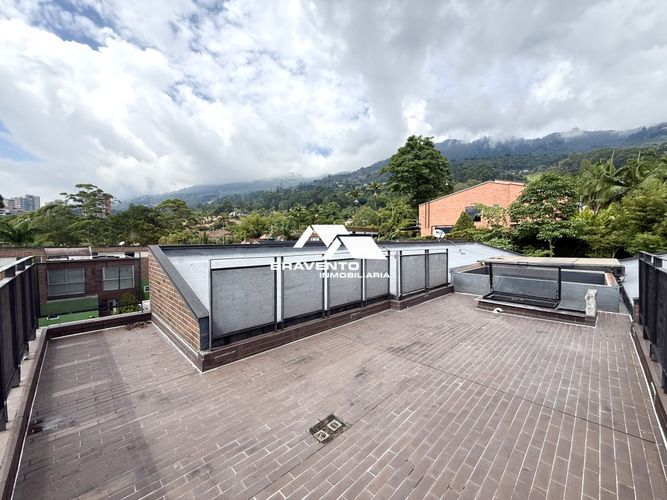 Casa de 4 alcobas en venta en Loma Del Chocho, Envigado, 345 m² · foto 19 de 24