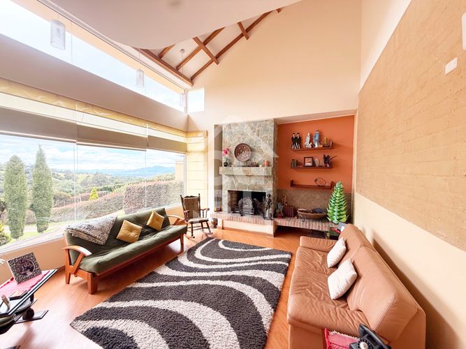 Casa de 4 alcobas en venta en Yerbabuena, Chía, 1700 m² · foto 5 de 24
