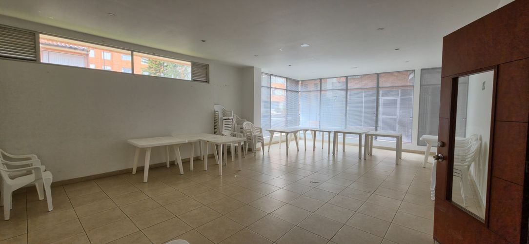 Apartamento de 2 alcobas en venta en Cedritos, Bogotá, 66 m² · foto 20 de 24