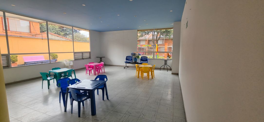 Apartamento de 2 alcobas en venta en Cedritos, Bogotá, 66 m² · foto 22 de 24