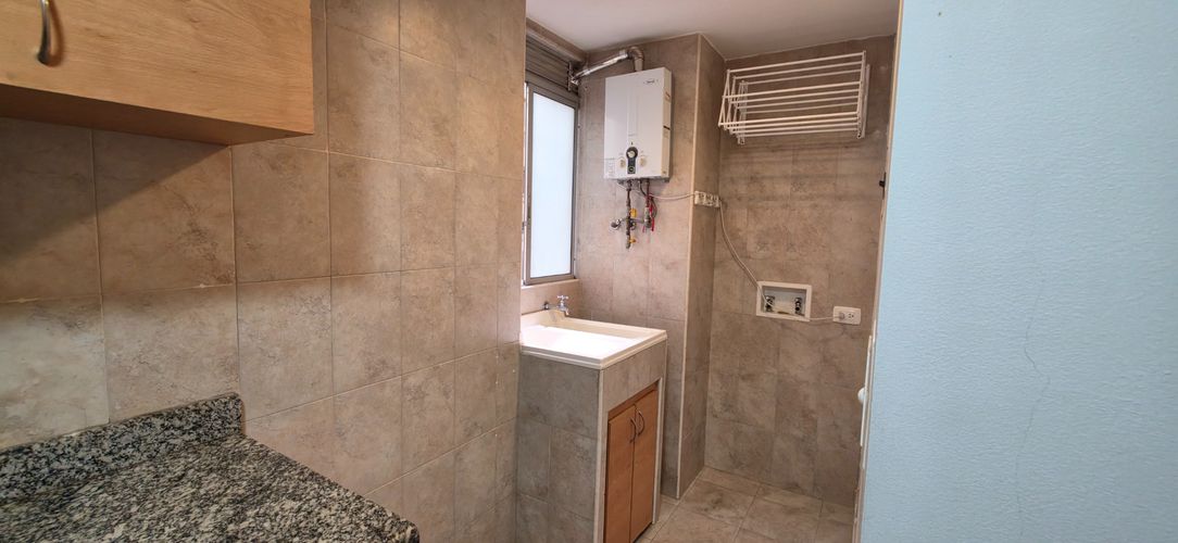 Apartamento de 2 alcobas en venta en Cedritos, Bogotá, 66 m² · foto 8 de 24