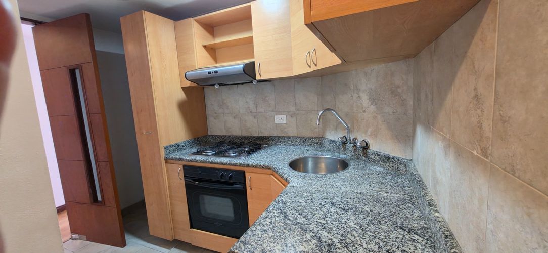 Apartamento de 2 alcobas en venta en Cedritos, Bogotá, 66 m² · foto 7 de 24