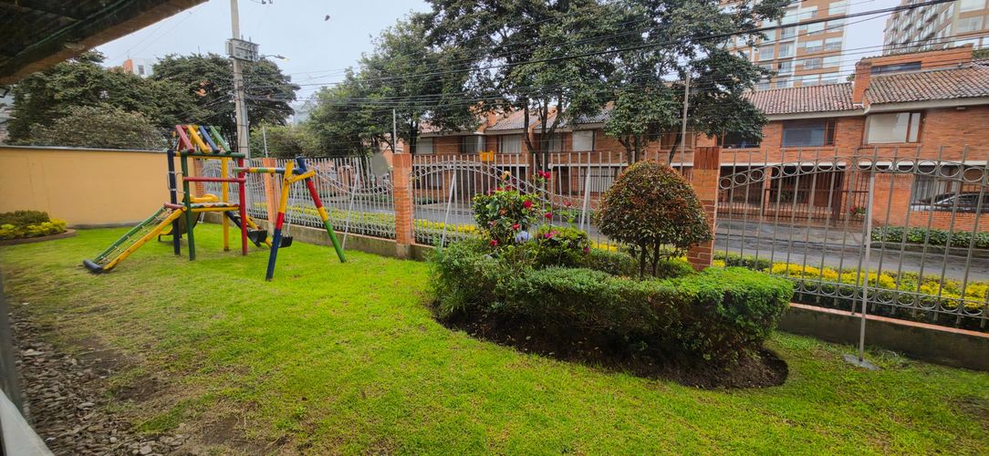 Apartamento de 2 alcobas en venta en Cedritos, Bogotá, 66 m² · foto 23 de 24