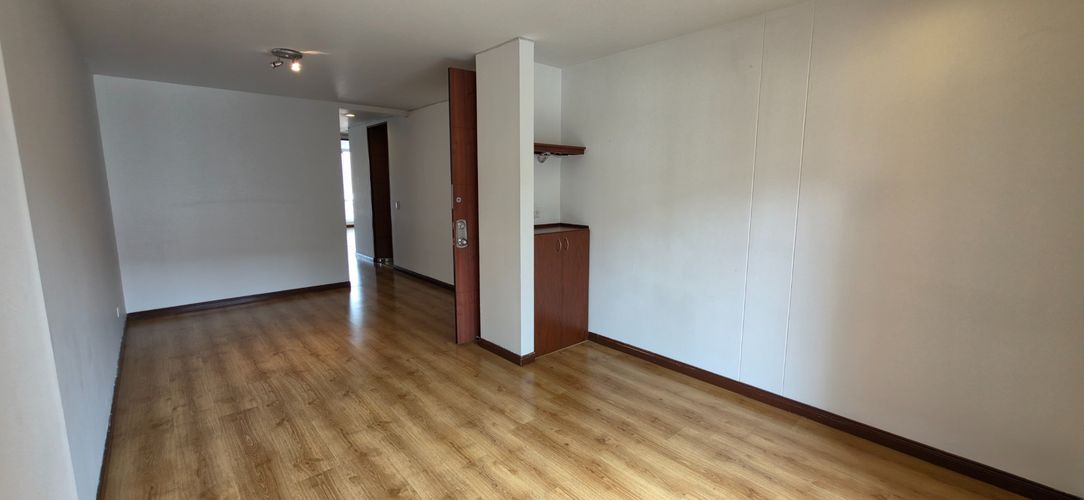 Apartamento de 2 alcobas en venta en Cedritos, Bogotá, 66 m² · foto 2 de 24