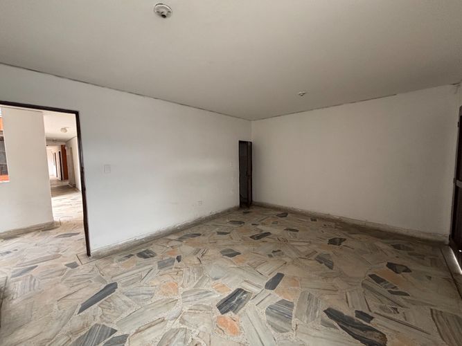 Casa de 8 alcobas en venta en Guayaquil, Cali, 310 m² · foto 9 de 24
