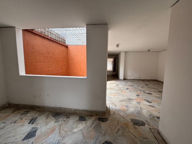 Casa de 8 alcobas en venta en Guayaquil, Cali, 310 m² · foto 5 de 24