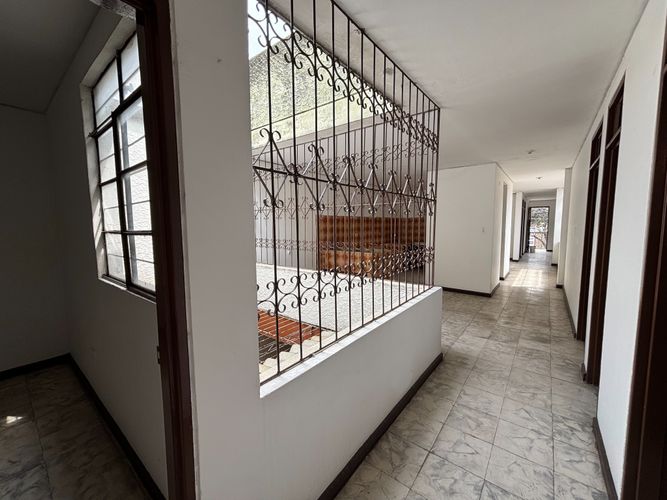 Casa de 8 alcobas en venta en Guayaquil, Cali, 310 m² · foto 24 de 24