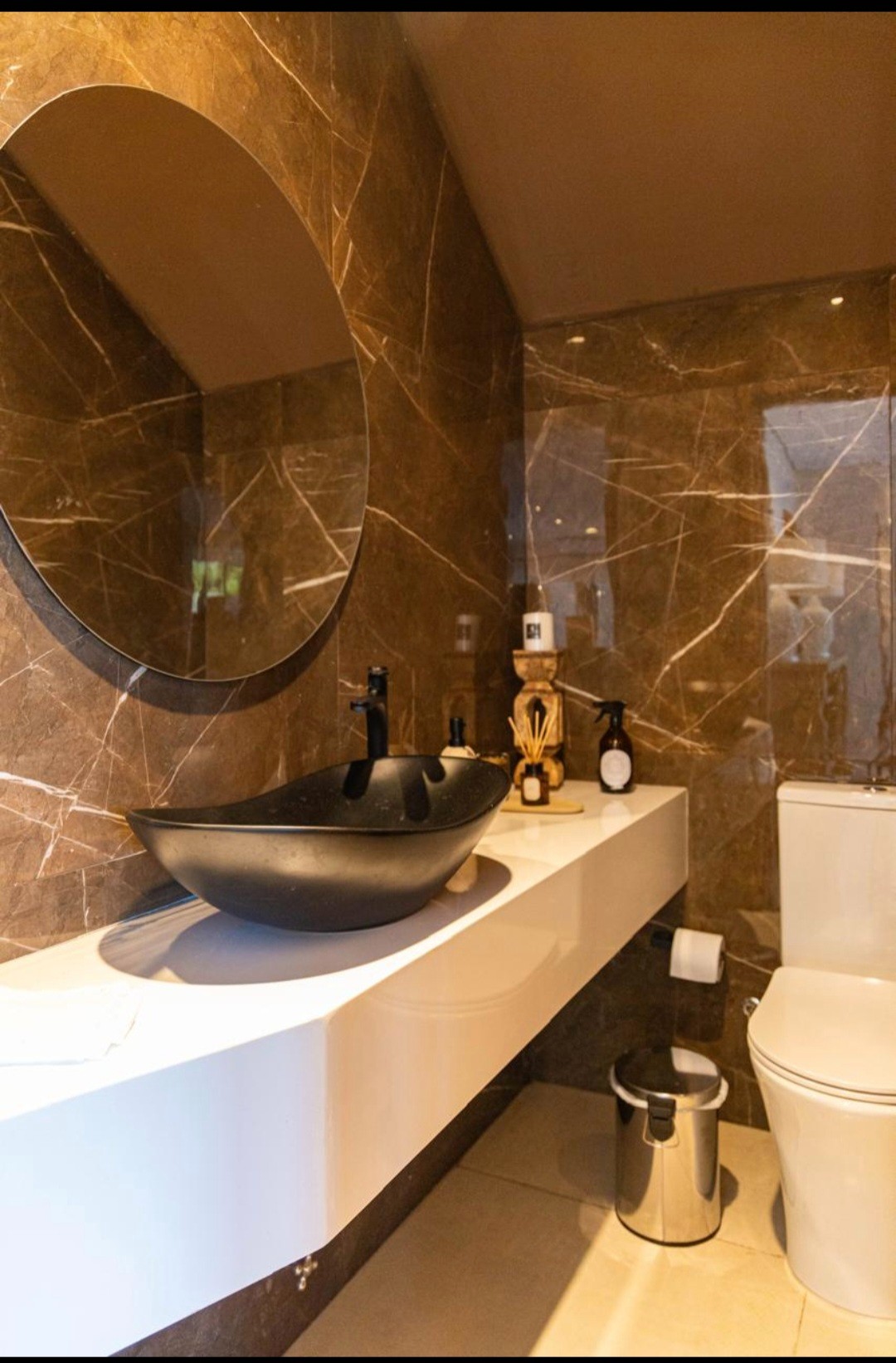 Residencia familiar ideal en relacion confort costo beneficio ,CASA PUEBLO ✨  Modernidad y elegancia definen esta propiedad, con espacios amplios y cómodos para disfrutar con amigos o familia. — foto 3