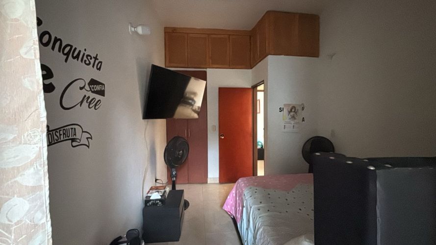 Casa de 7 alcobas en venta en Candelaria, 218 m² · foto 6 de 24