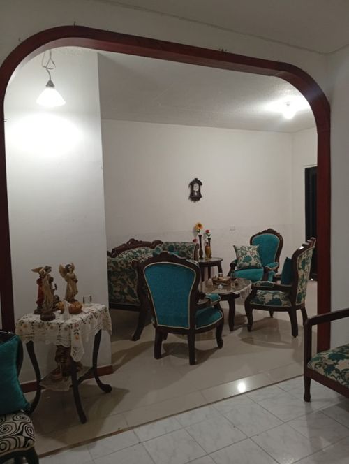 Casa de 7 alcobas en venta en Candelaria, 218 m² · foto 23 de 24