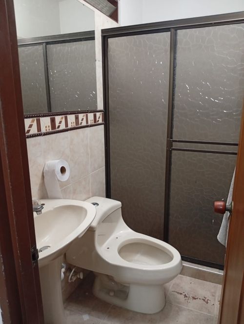 Casa de 7 alcobas en venta en Candelaria, 218 m² · foto 24 de 24