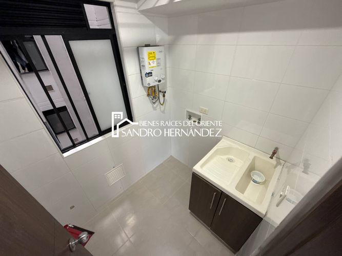 Apartamento de 3 alcobas en venta en Futuro Desarrollo Transversal Guatiguara, Piedecuesta, 80 m² · foto 2 de 19