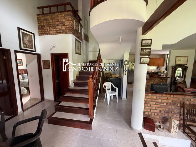 Casa de 4 alcobas en venta en Campo Verde, Piedecuesta, 241 m² · foto 12 de 24