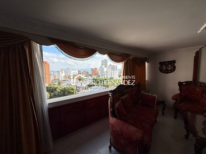 Apartamento de 3 alcobas en venta en Cabecera Del Llano, Bucaramanga, 185 m² · foto 17 de 24