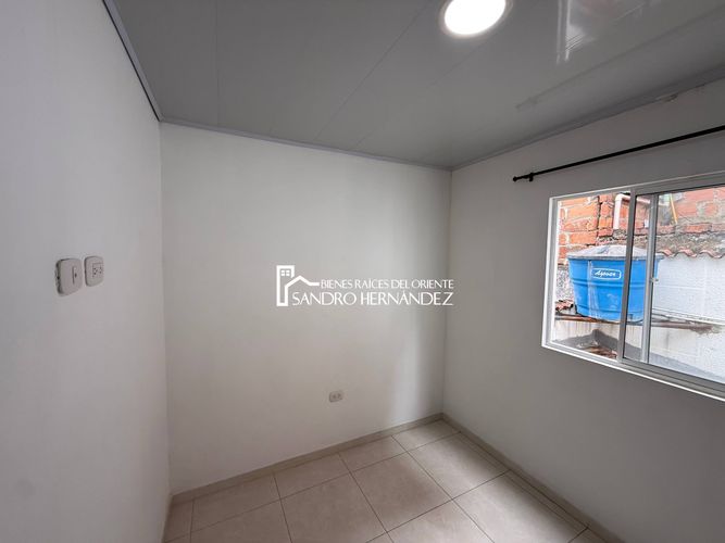 Casa de 10 alcobas en venta en El Tejar, Bucaramanga, 174 m² · foto 4 de 24