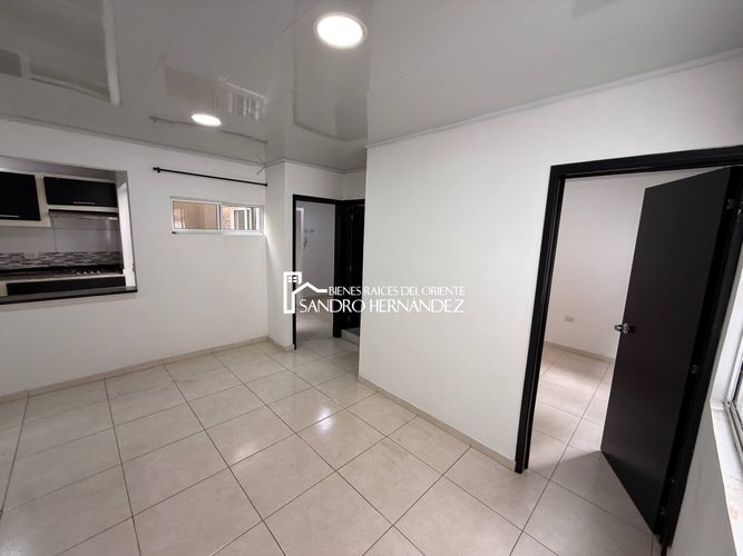 Casa de 10 alcobas en venta en El Tejar, Bucaramanga, 174 m² · foto 10 de 24