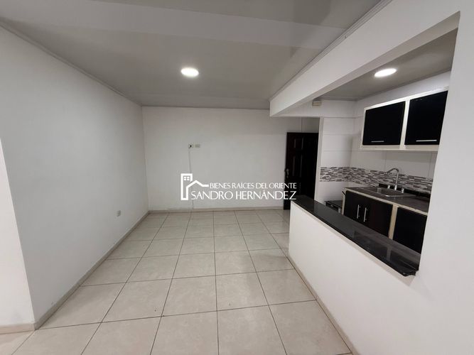 Casa de 10 alcobas en venta en El Tejar, Bucaramanga, 174 m² · foto 12 de 24