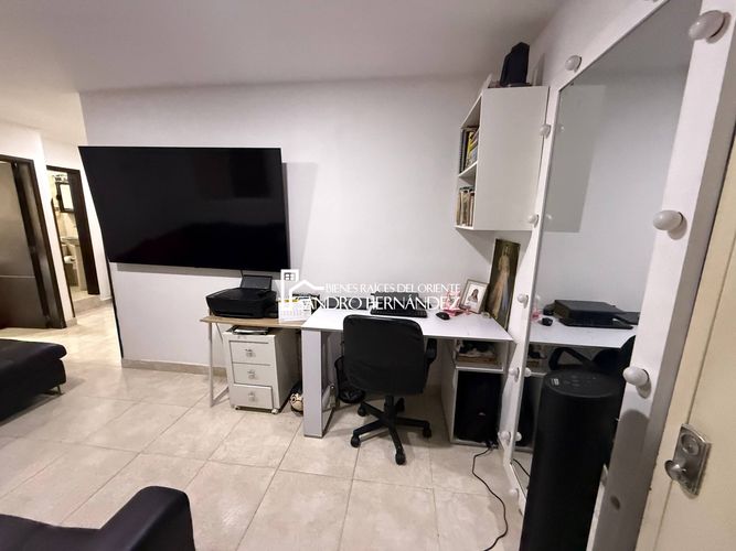 Casa de 10 alcobas en venta en El Tejar, Bucaramanga, 174 m² · foto 16 de 24