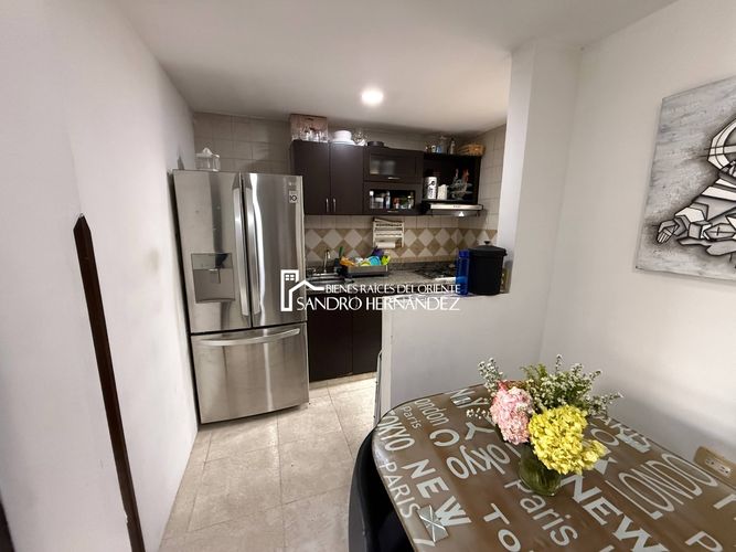 Casa de 10 alcobas en venta en El Tejar, Bucaramanga, 174 m² · foto 21 de 24