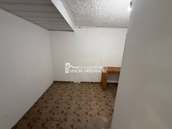 Casa de 10 alcobas en venta en El Tejar, Bucaramanga, 174 m² · foto 22 de 24