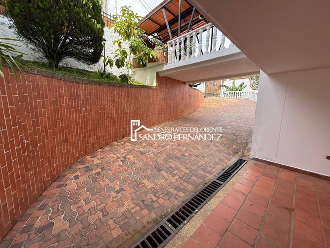 Casa de 5 alcobas en venta en Lagos Del Cacique, Bucaramanga, 432 m² · foto 20 de 20