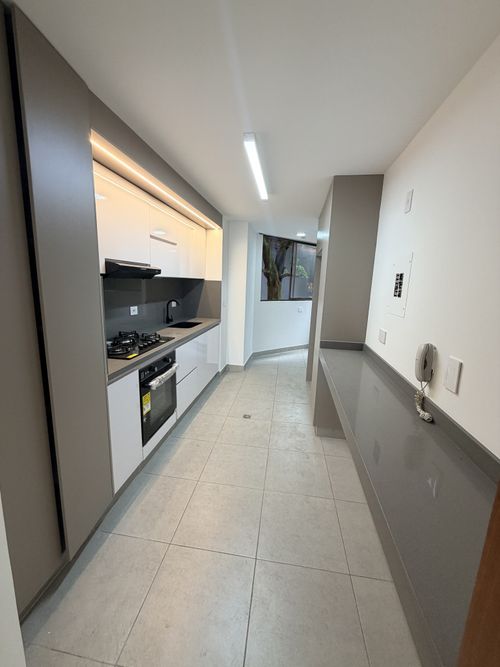 Apartamento en venta en San Fernando Viejo, Cali · foto 3 de 18