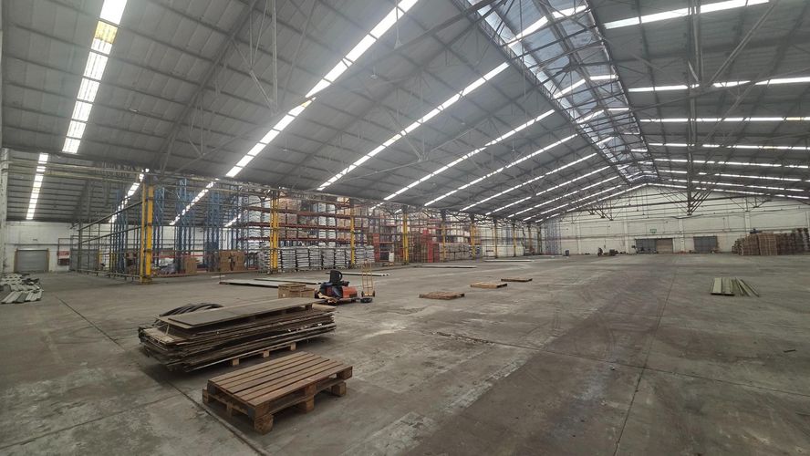 Bodega en arriendo en Salomia, Cali, 4200 m² · foto 11 de 24