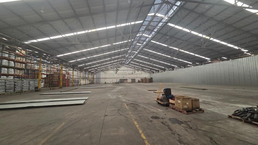 Bodega en arriendo en Salomia, Cali, 4200 m² · foto 10 de 24