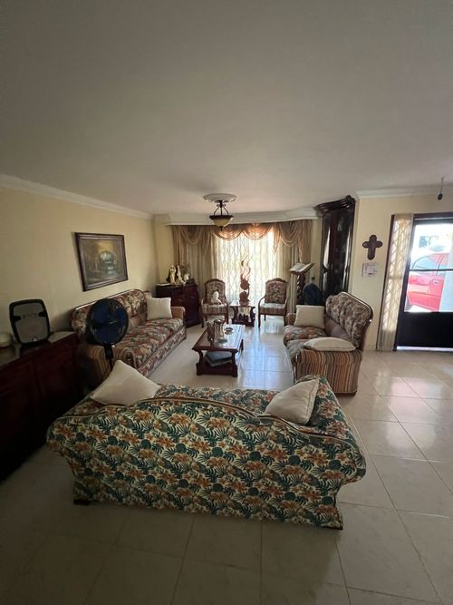 Casa de 4 alcobas en venta en Quintas De Don Simon, Cali, 200 m² · foto 5 de 24