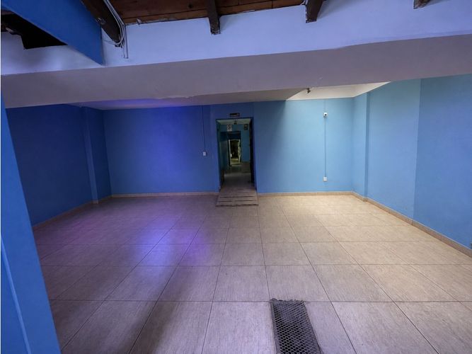 Local en arriendo en Manila, Medellín, 500 m² · foto 2 de 11