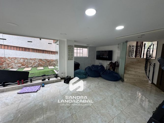 Casa de 4 alcobas en venta en Cañaveral, Floridablanca, 340 m² · foto 6 de 24