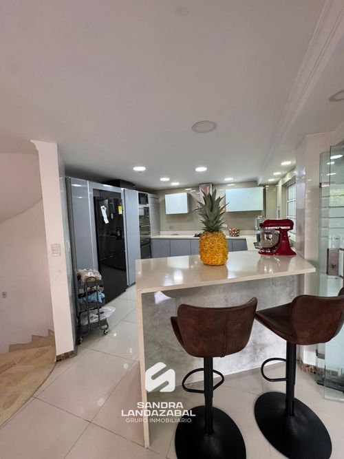 Casa de 4 alcobas en venta en Cañaveral, Floridablanca, 340 m² · foto 7 de 24