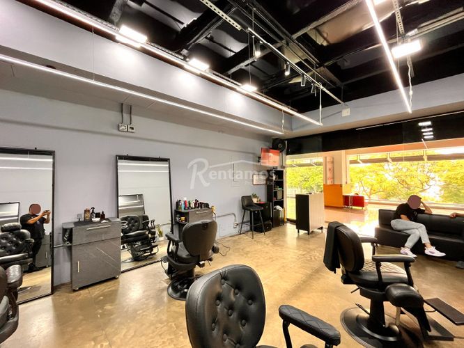 Local en venta en El Tesoro, Medellín, 55 m² · foto 14 de 24