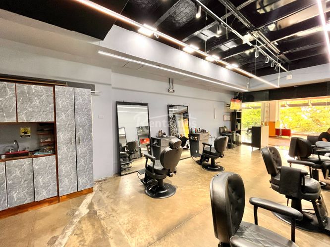 Local en venta en El Tesoro, Medellín, 55 m² · foto 15 de 24