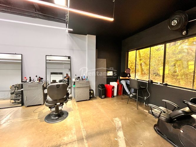 Local en venta en El Tesoro, Medellín, 55 m² · foto 19 de 24