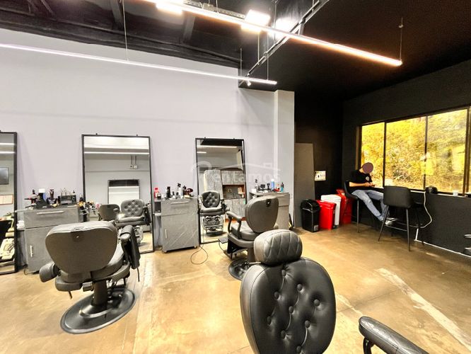 Local en venta en El Tesoro, Medellín, 55 m² · foto 20 de 24