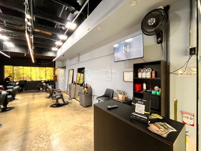Local en venta en El Tesoro, Medellín, 55 m² · foto 23 de 24