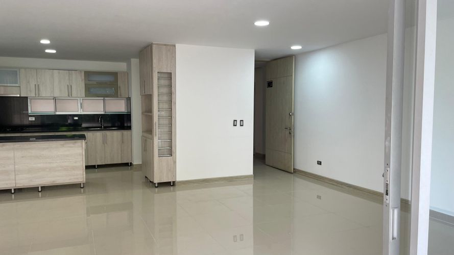 Apartamento de 4 alcobas en venta en Pance, Cali, 180 m² · foto 1 de 19