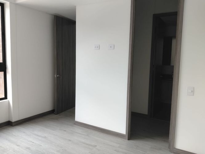 Apartamento de 3 alcobas en venta en El Poblado, Medellín, 76 m² · foto 14 de 20