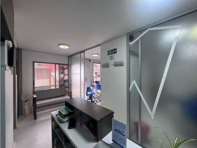 Oficina en venta en El Centro, Manizales, 30 m² · foto 2 de 14