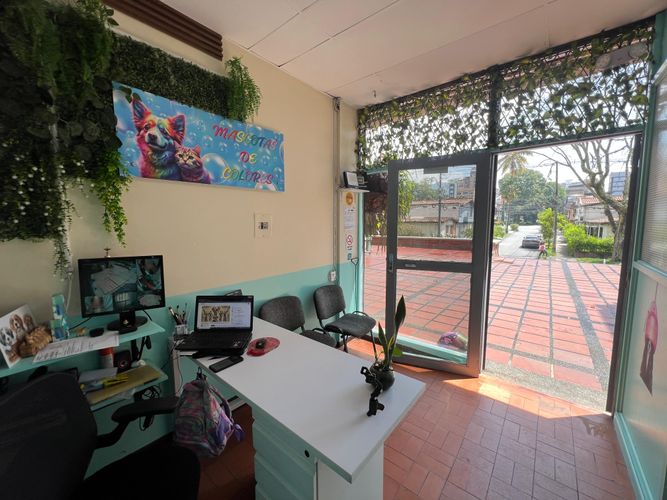 Local en arriendo en Los Colores, Medellín, 35 m² · foto 16 de 20