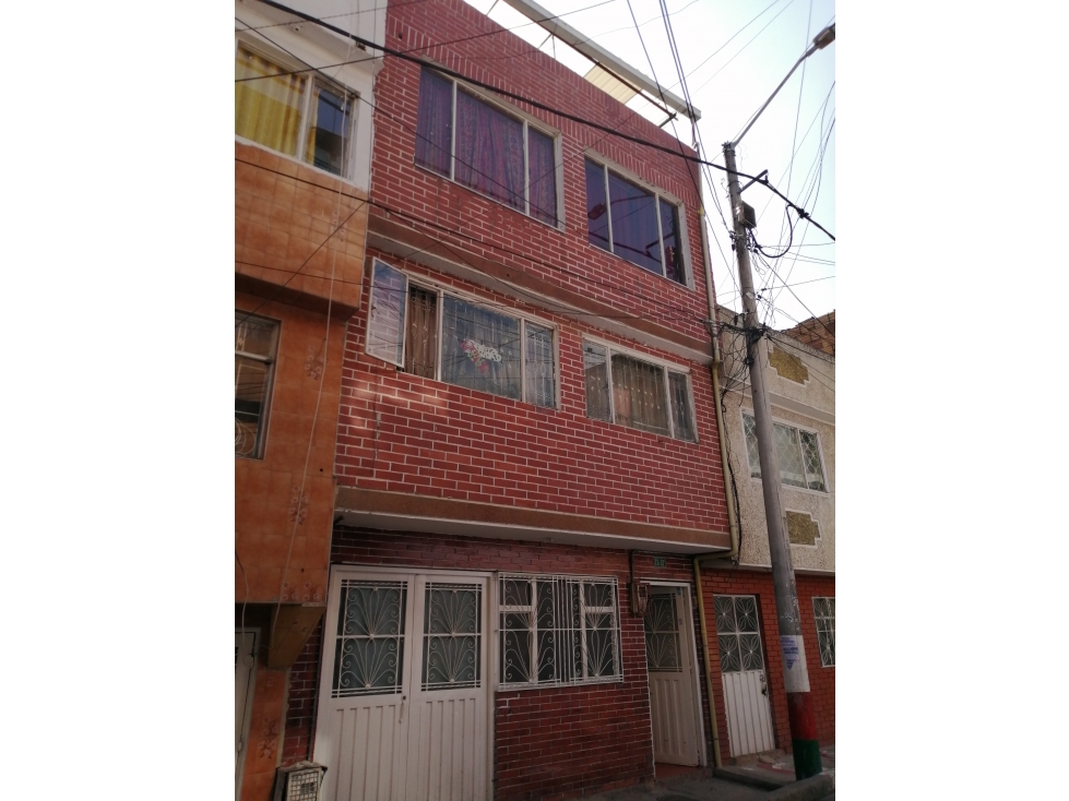 Casa en venta en Santa Librada, Bogotá · foto 12 de 24