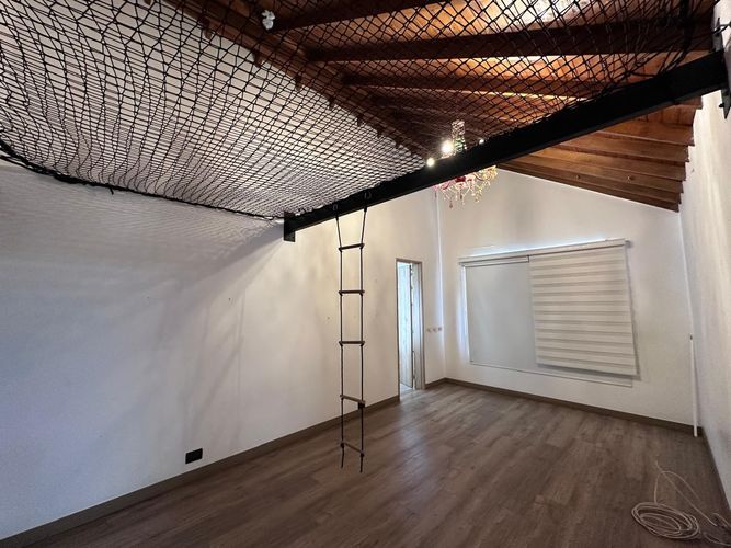 Casa de 3 alcobas en venta en El Poblado, Medellín, 216 m² · foto 11 de 20