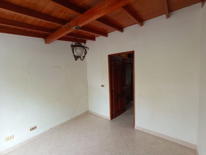 Casa de 5 alcobas en venta en La Florida, Bello, 110 m² · foto 12 de 24